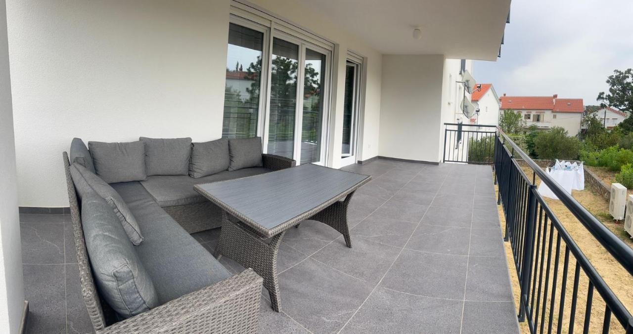 Apartmani Lana Rab Town Buitenkant foto