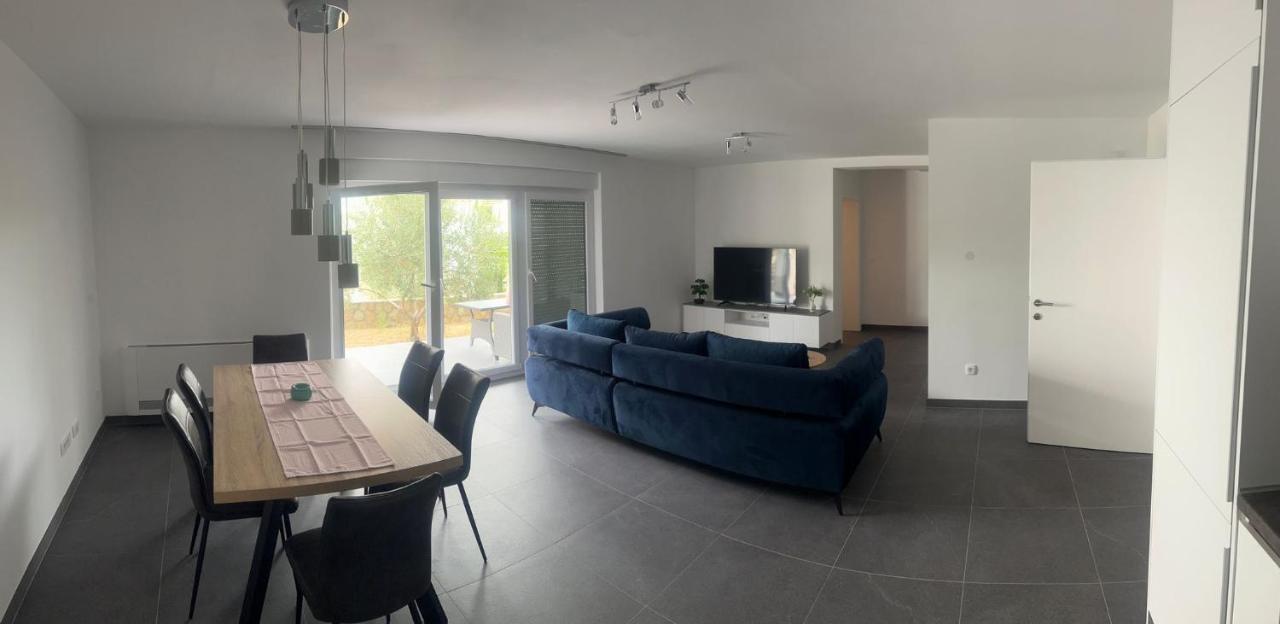 Apartmani Lana Rab Town Buitenkant foto