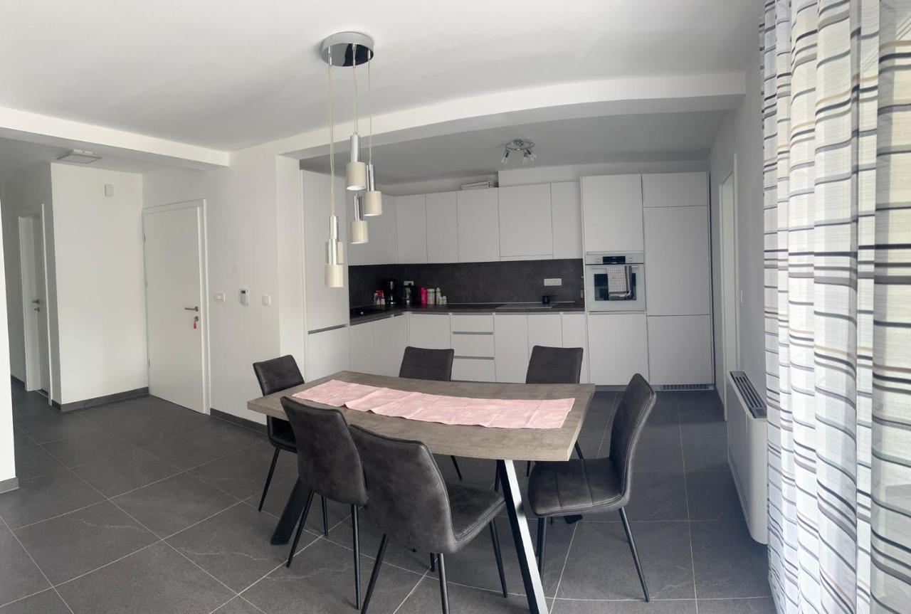 Apartmani Lana Rab Town Buitenkant foto